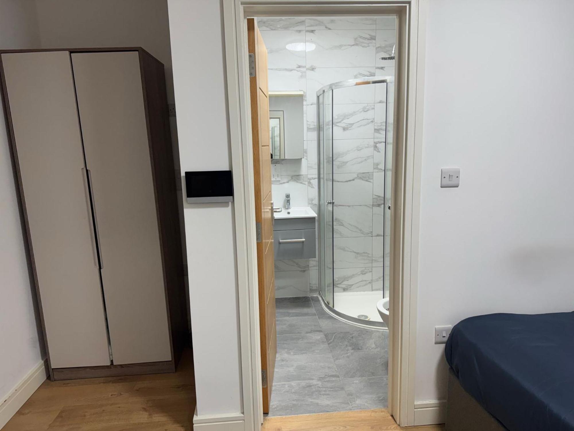 Luxury Ultra Super High Quality Full Flat In Central Near Station * Londra