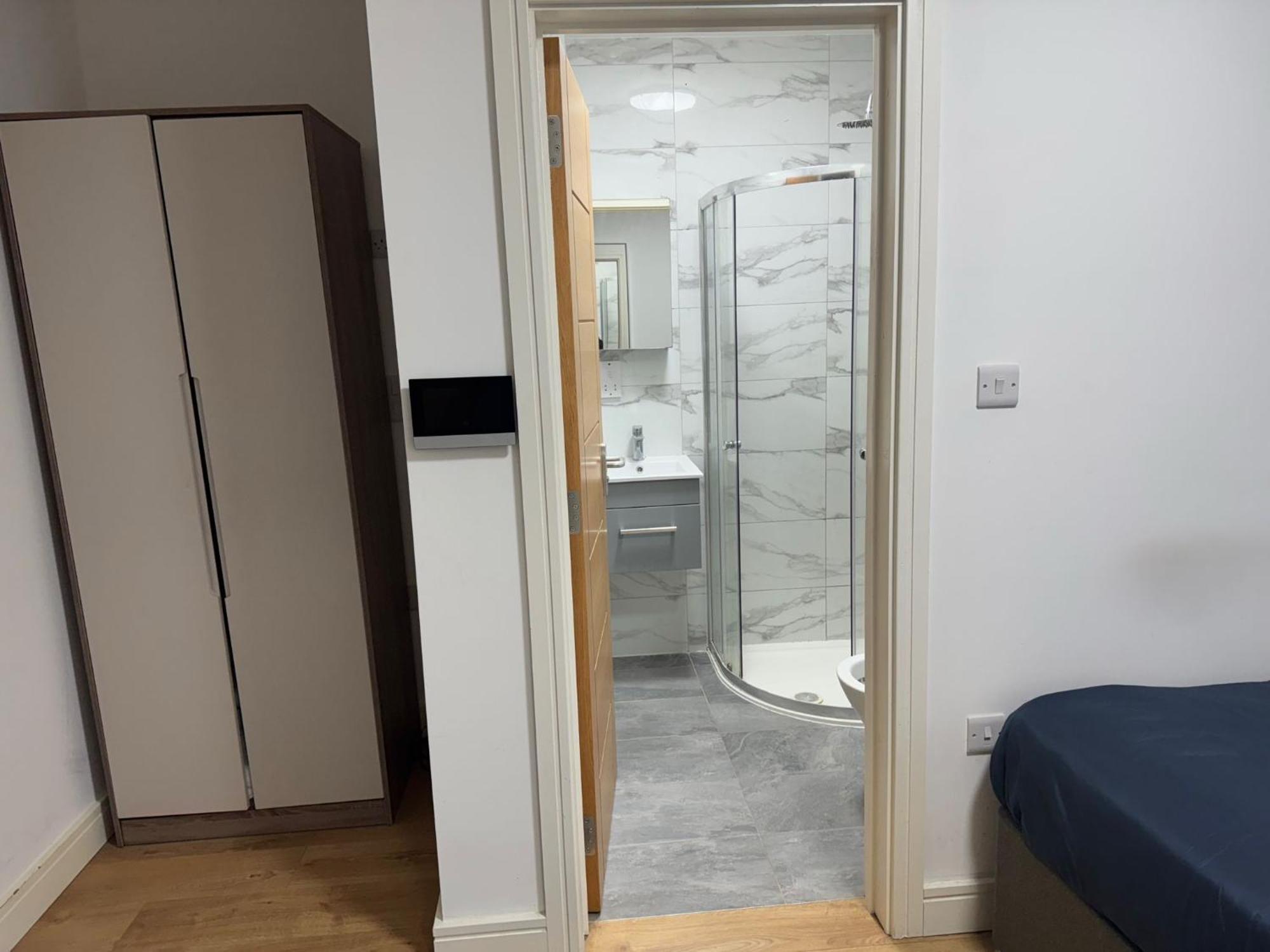 Luxury Ultra Super High Quality Full Flat In Central Near Station * Londra